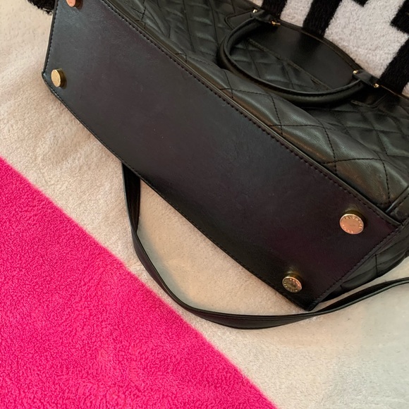 Beautiful Quilted Michael Kors Selma Satchel - Picture 8 of 8